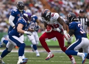 开云体育中国官网-绿茵场上的双重变奏，西甲德比战术风云与加纳对牙买加的强压美学