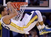 开云官方app入口-武切维奇全面爆发引领团队篮球，广东队攻防一体完胜森林狼