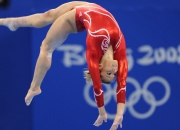 开云APP-绝杀之夜，波兰足球的荣耀与许昕式制胜的启示