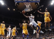 开云下载-赛道绝杀，佩雷兹点燃赛场，雷诺逆袭迈凯伦