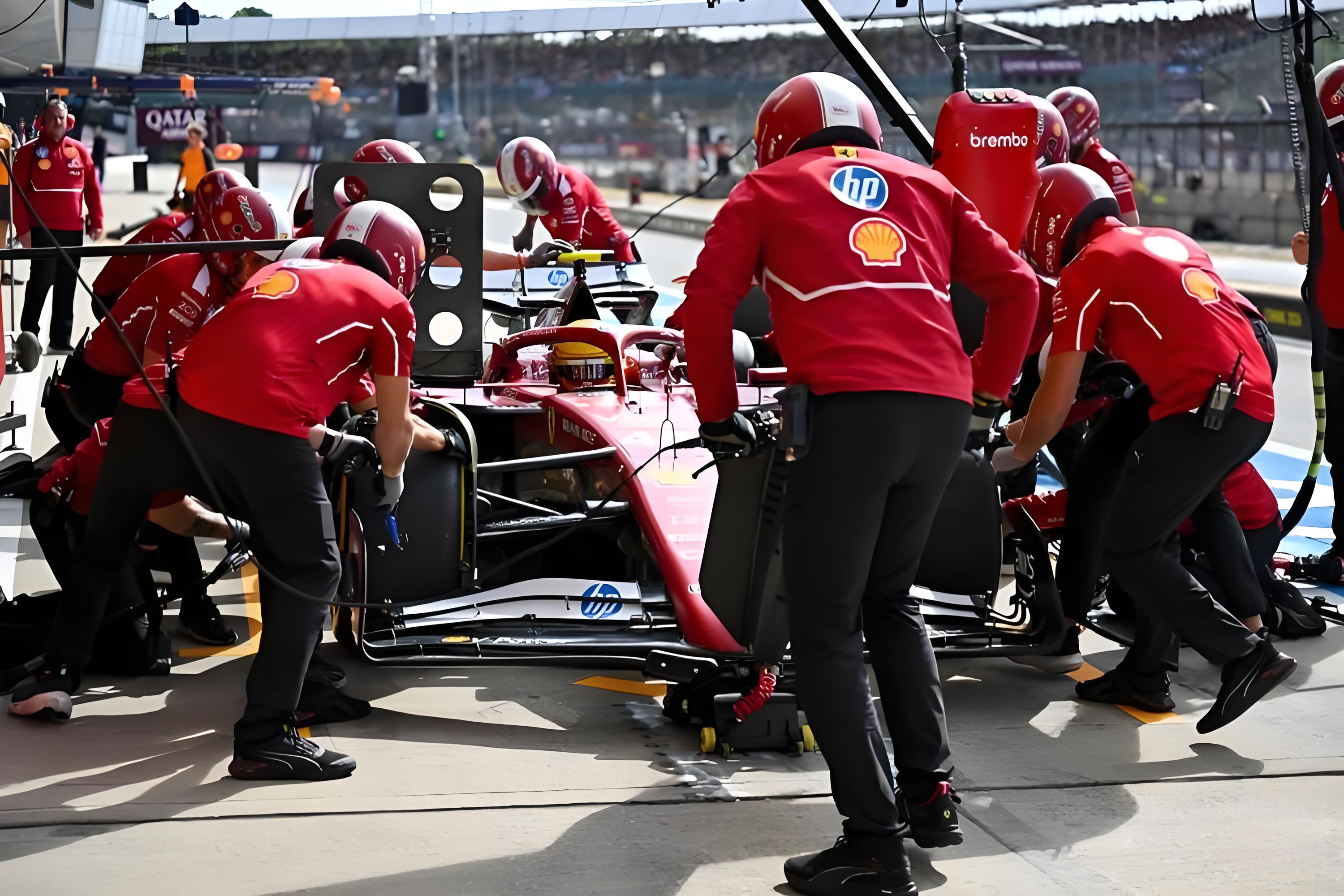 哈斯车队完胜索伯车队，塞恩斯点燃赛场