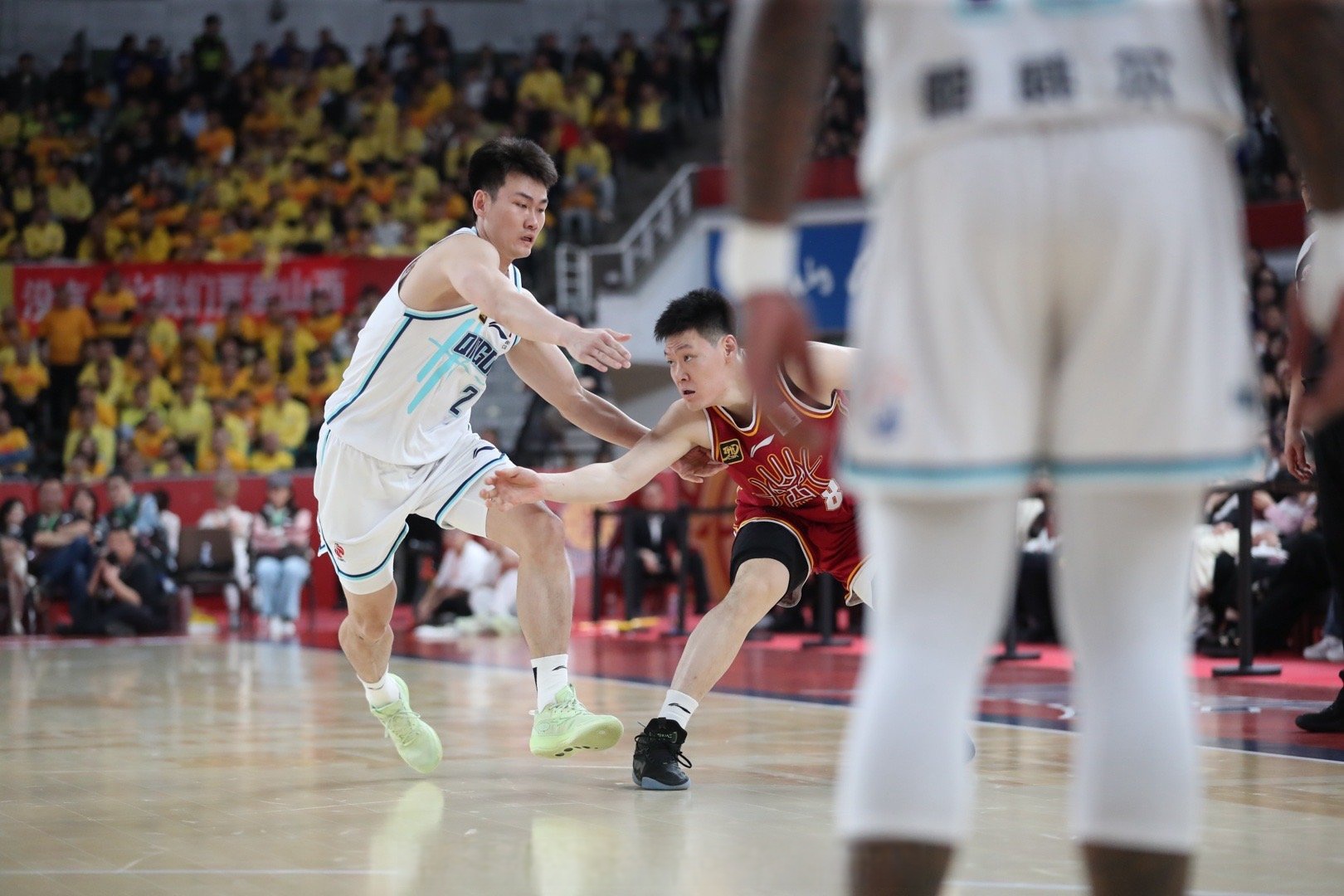 关于鹈鹕鏖战青岛队，陶汉林状态火热的信息