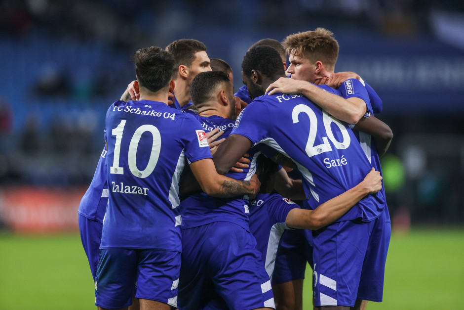 柏林赫塔遭遇败绩，需加强球队配合