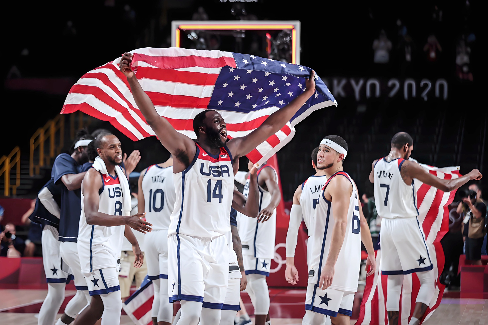 包含美国男篮大战加拿大，纷争不断惊险上演的词条