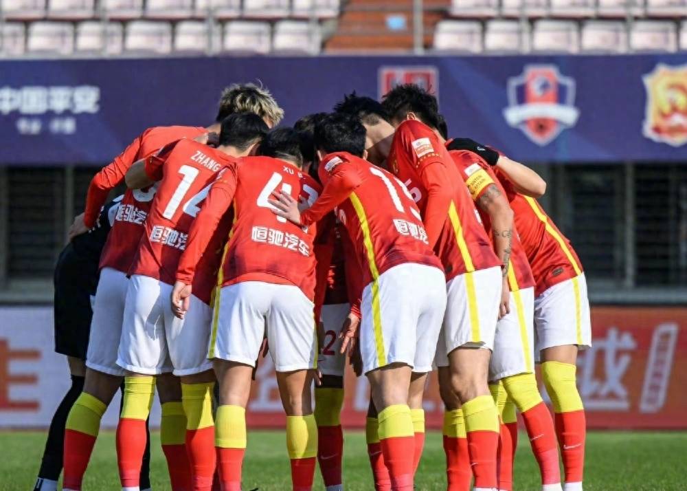 包含江苏苏宁客场不敌辽宁宏运，两连败状态不佳的词条