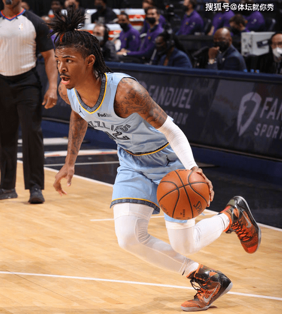 独行侠绝杀土耳其男篮，萨姆·米切尔统治全场的简单介绍