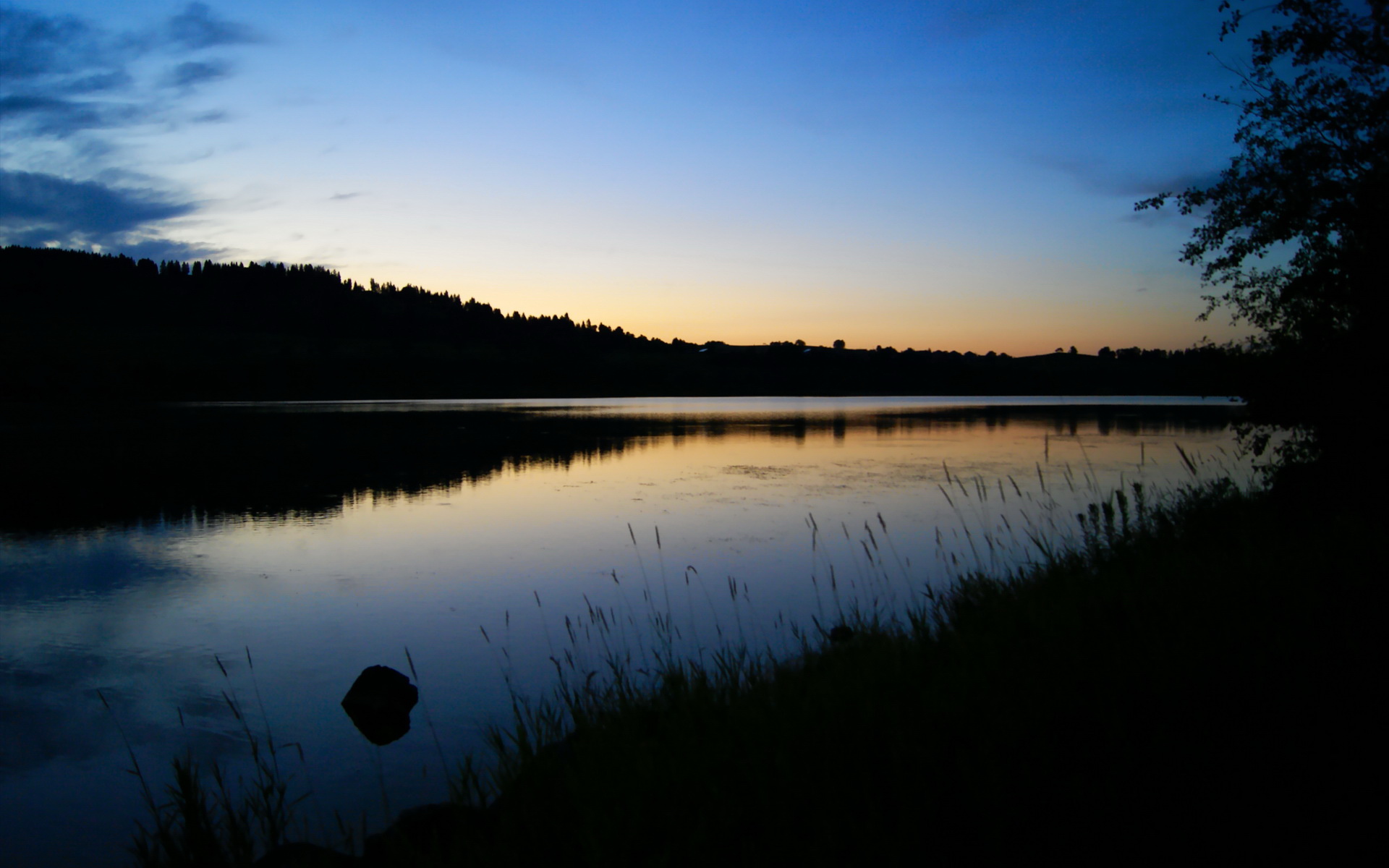 极速与铁血,F1争冠悬念与莱比锡红牛碾压阿森纳的双重启示