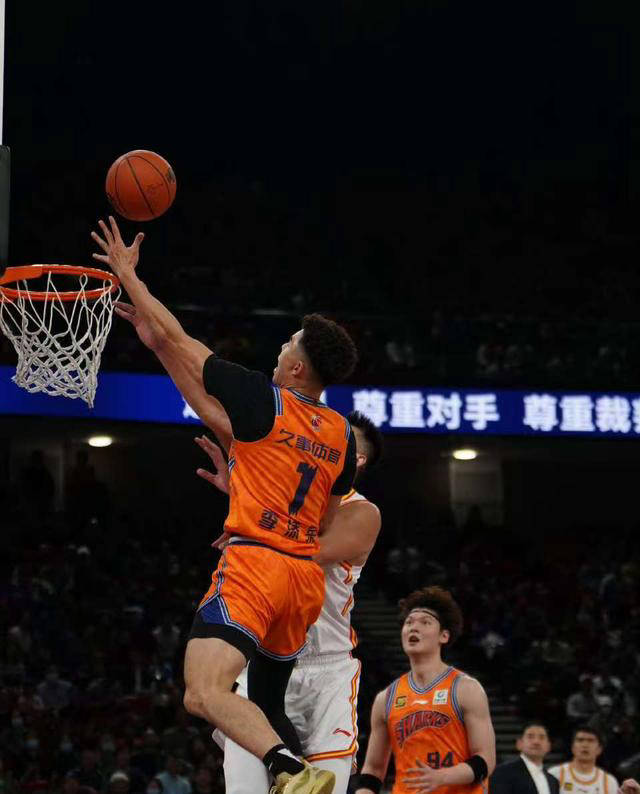 福建队惊现黑马，逆袭震撼全场观众